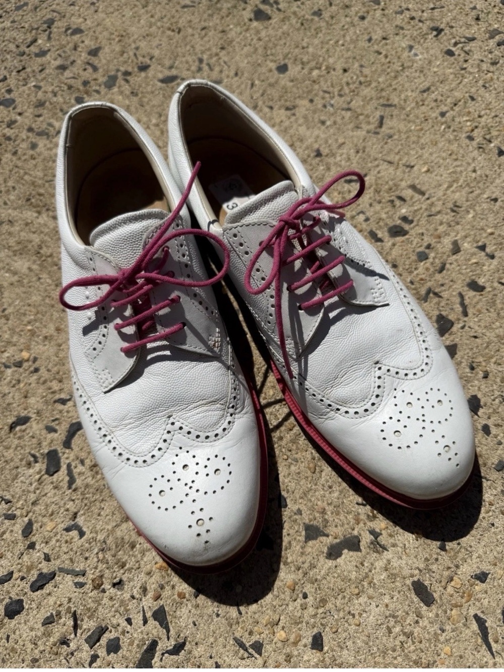 Ecco White Wingtip leather Brogues with Pink Laces Golf Saddle Shoes 41/10/10.5